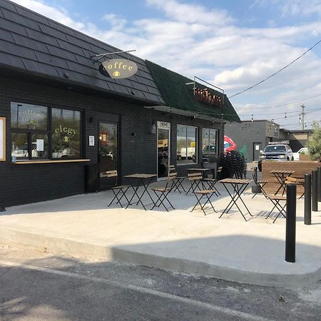 Modern Luxury Rooftop Deck, 3 Mi To Downtown NashvilleNashville  Kültér fotó
